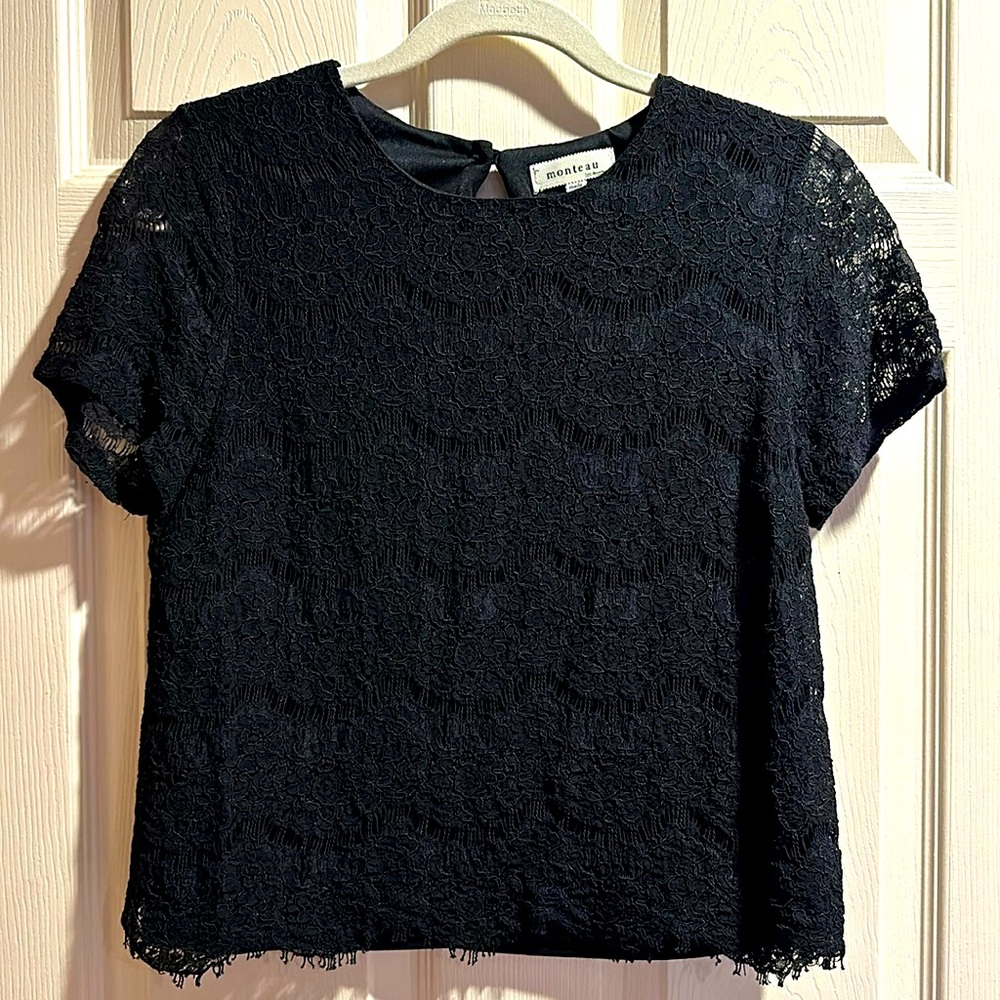 Short Sleeve Black Lace lined top
